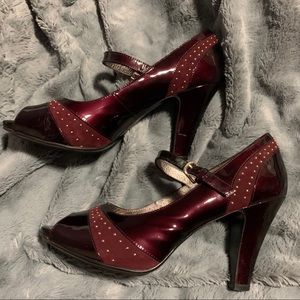 Sofft Burgundy Patent Leather and Suede Studded Peep Toe Heel, size 11M